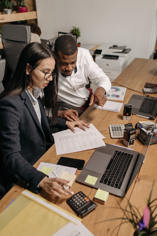 Clients satisfaits de B Kompta, la clé de notre succès